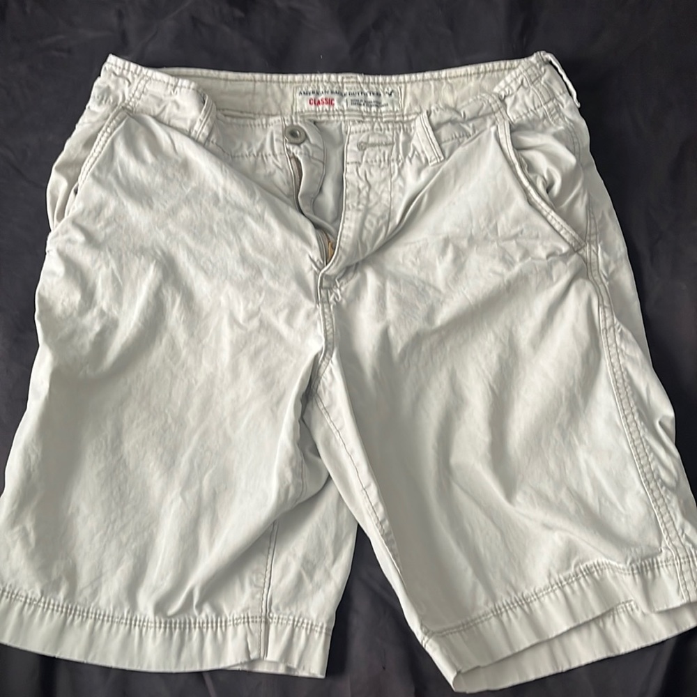 American eagle classic shorts size 31